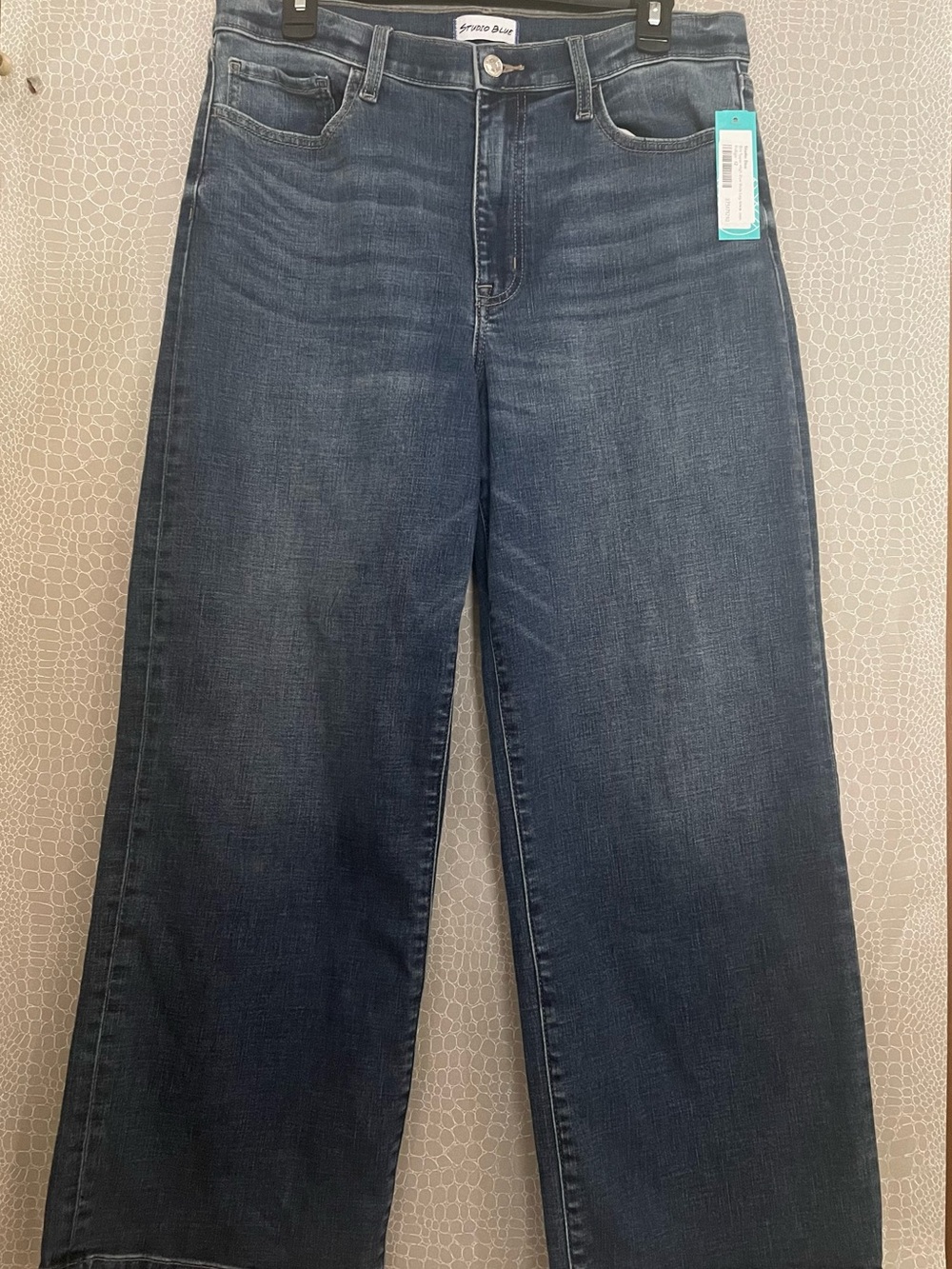 Studio Blue Brit Super High Rise Wide-Leg Ankle Jean in Indigo Wash